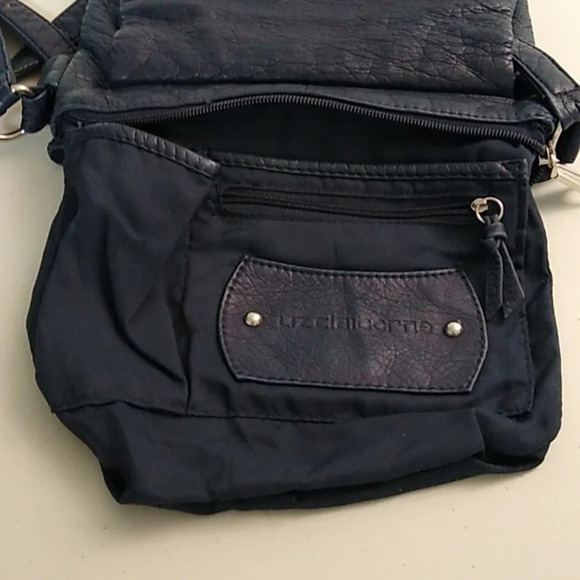 Liz Claiborne/Navy/Cross/body bag/5 Zipper Pocket/6 Open pockets/Silver hardware - Picture 9 of 15